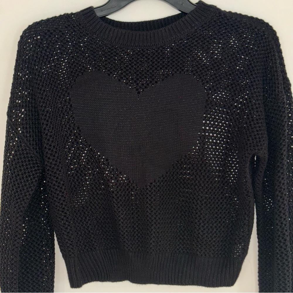 No Boundaries Black Heart Knit Crop Sweater M